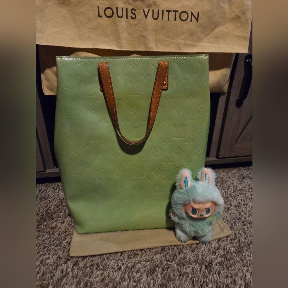 LOUIS VUITTON Rare, Authentic, & Vintage Mint Green Reade Tote